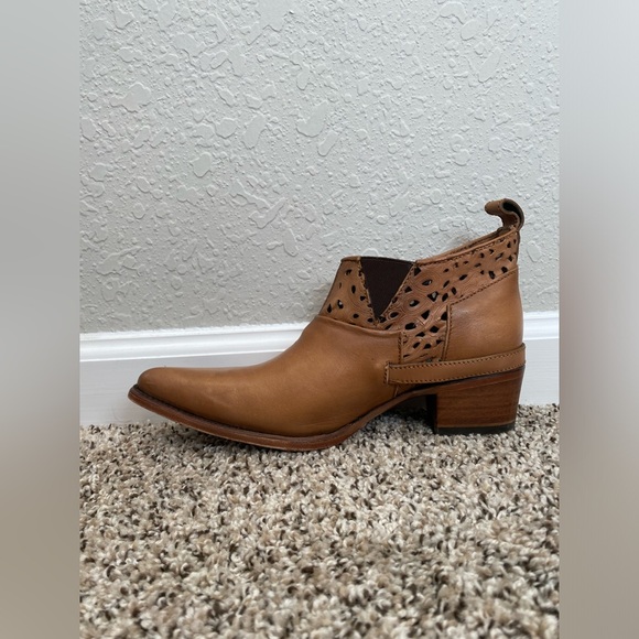 Cuadra Genuine Leather Ankle Boots - Picture 5 of 10